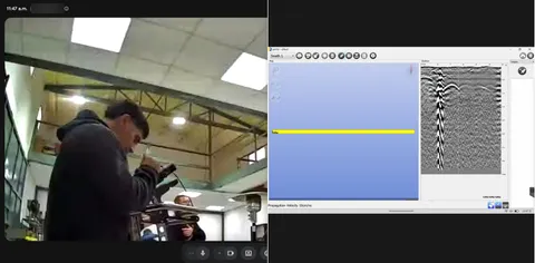 Participante operando el equipo en el taller mientras se comparte un radargrama en uNext